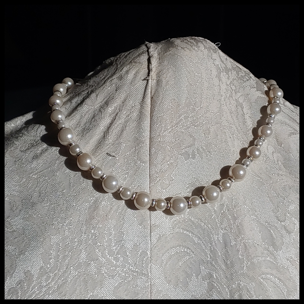Vintage Graduated Faux Pearl Necklace with Silver Accents marked "LMN"